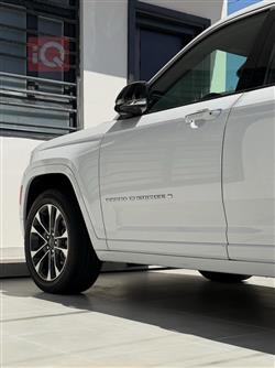 جیپ گراند شیرۆکی